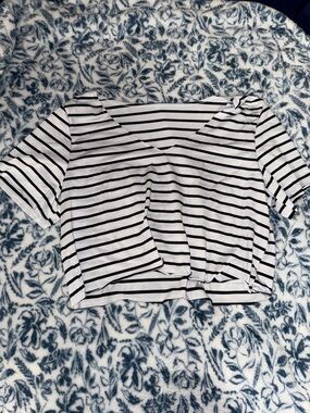 SHEIN Black & White Striped V-Neck Crop Top